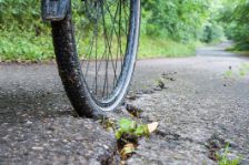 Wann dürfen Kinder im Auto vorne sitzen?