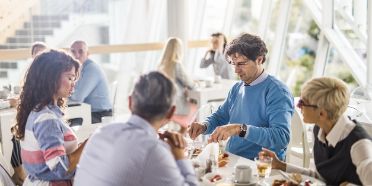 unfall-mittagspause-kantine.jpg