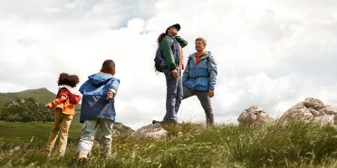 R+V Ansparkombi Safe+Smart Junge Familie.