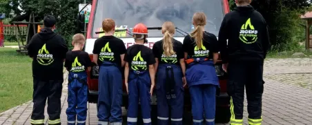 News_XVG793_Ein fleißiger Nikolaus für die Kinder- und Jugendfeuerwehr Falkenberg-Pitschen-Pickel