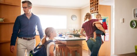 altersvorsorge-frauen-familie-hektik.jpg