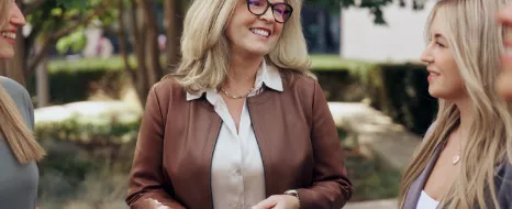 Kollegen im Austausch