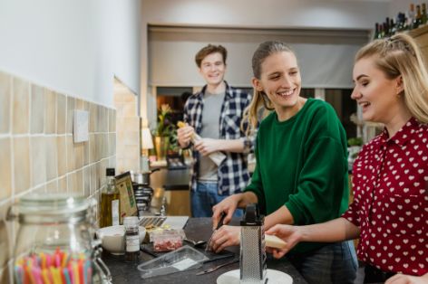 untermietvertrag-wg-kochen.jpg