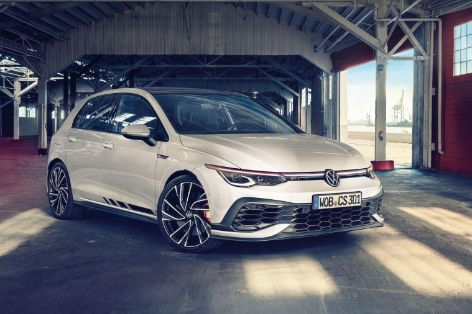 Liebling, VW hat den VW Golf 8 GTI nachgeschärft! VW Golf GTI Clubsport von vorne
