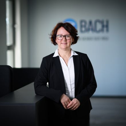 Ansprechpartnerin Astrid Phillipi