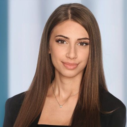 Medya Öger XVG074