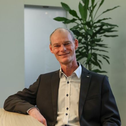 tim-scholz-300x300