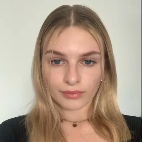 Julia Romankiv XVG034