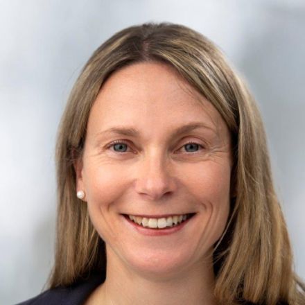 Ansprechpartnerin Julia Gut