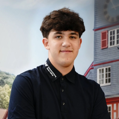 Kian_Porkar_XVG012