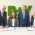 Auf dem Bild sind von rechts: Prof. Michael Nietsch, EBS, Louisa Heusel, R+V-Trainee, Dr. Andreas Hasse, Bereichsleiter des R+V-Konzern-Rechts, Julia Merkel, R+V-Personalvorständin.