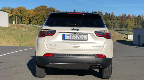 2018 Jeep Compass im R+V Drive Check
