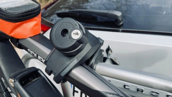 Die Fahrräder auf dem Fahrradträger vor Diebstahl schützen!