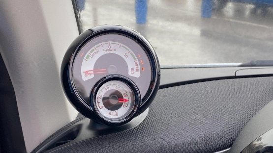 Die Batterie dürfte alleine im Einkauf ca. 1760 Euro kosten!