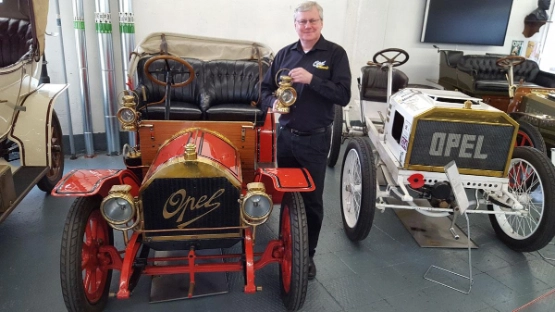 Opel Classic: Doktorwagen mit Herr Mertin