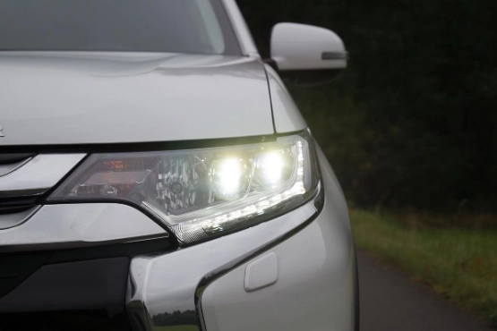 2015-mitsubishi-outlander-2-2-diesel-4wd-test-fahrbericht-jens-stratmann-14