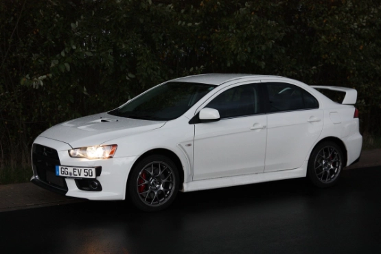 mitsubishi-lancer-evo-x-seite