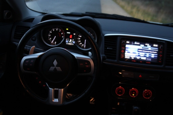 mitsubishi-lancer-evo-x-lenkrad
