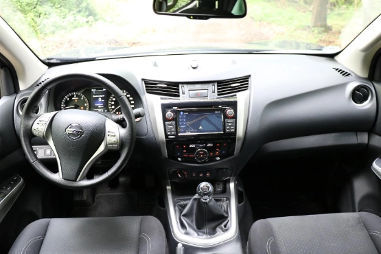 Nissan Navara Innenraum