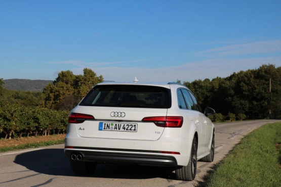 audi-a4-avant--14