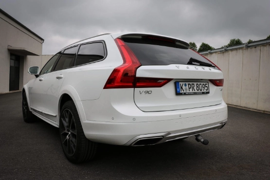 Volvo V90 Cross Country Heck