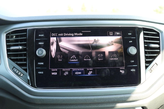 Das DCC mit Driving Mode macht einen guten Job! Die Spreizung spürt man!