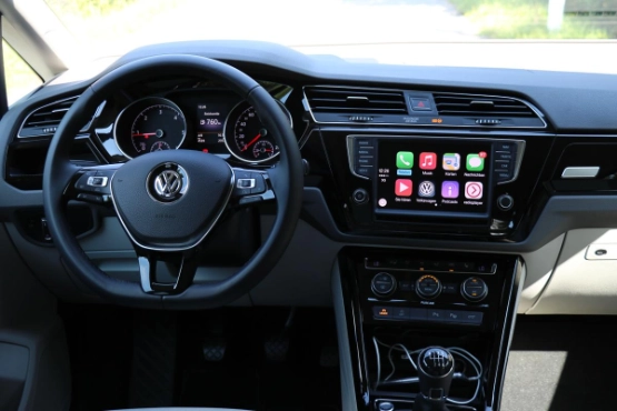 2015-VW-Touran-TDI-Fahrbericht-Test-Kritik-jens-stratmann-14