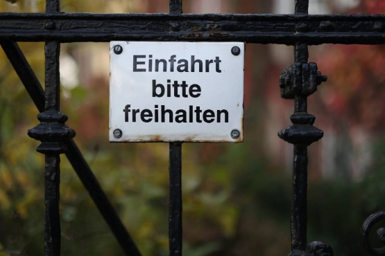 einfahrt-bitte-freihalten
