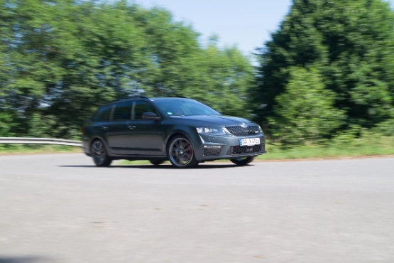 2015-Skoda-Octavica-RS-Combi-Fahrbericht-Kombi-Test-Jens-Stratmann-20