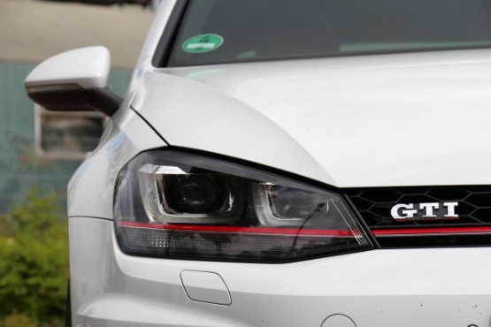 vw-golf-gti-7-scheinwerfer