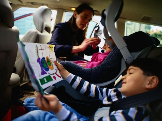 Mit Kindern im Auto verreisen 