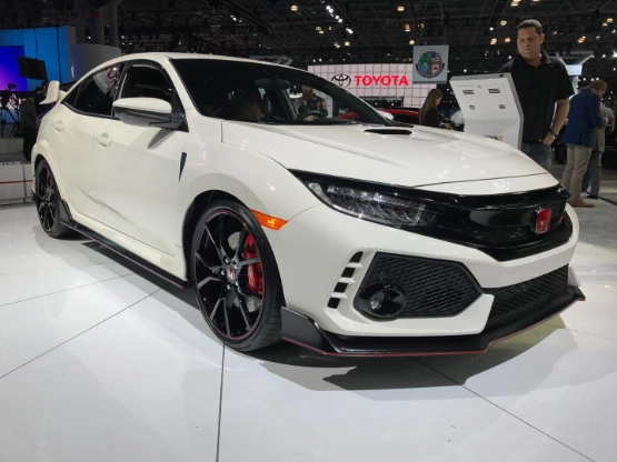 import-highlights-new-york-auto-show-jens-stratmann-nyias-2017-13