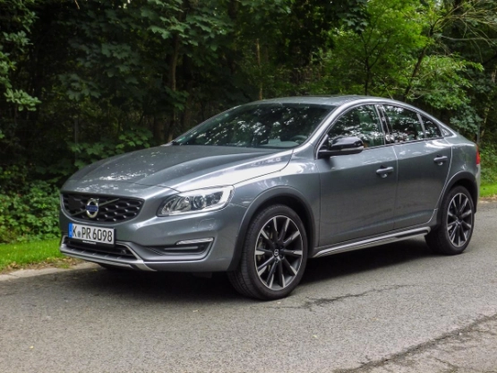 Volvo-S60-Cross-Country-D4-Test-Fahrbericht-Meinung-Jens-Stratmann-2
