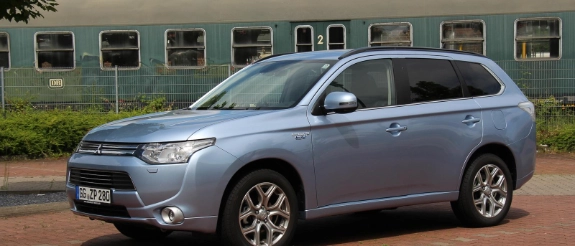 Mitsubishi-Outlander-Hybrid-PHEV-2014-Test-Fahrbericht-Drive-Blog-Jens-Stratmann-2