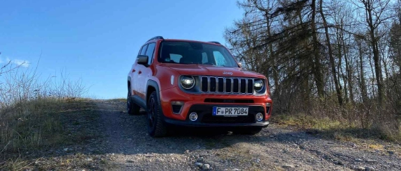Der Jeep Renegade im R+V24 Drive Check