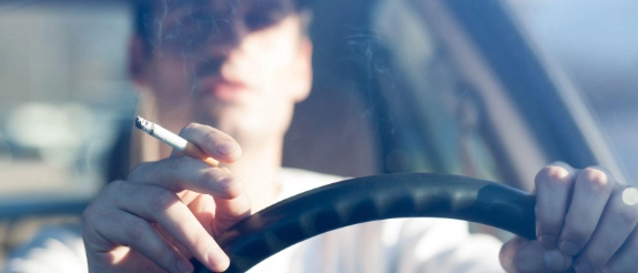 Rauchen im Auto