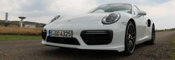 2016-porsche-911-turbo-s-jens-stratmann-27