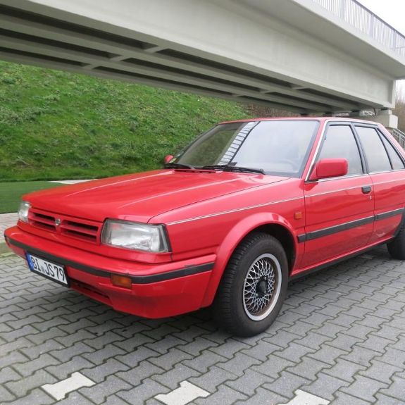 Der Nissan Bluebird und das Autobahn-Denkmal!