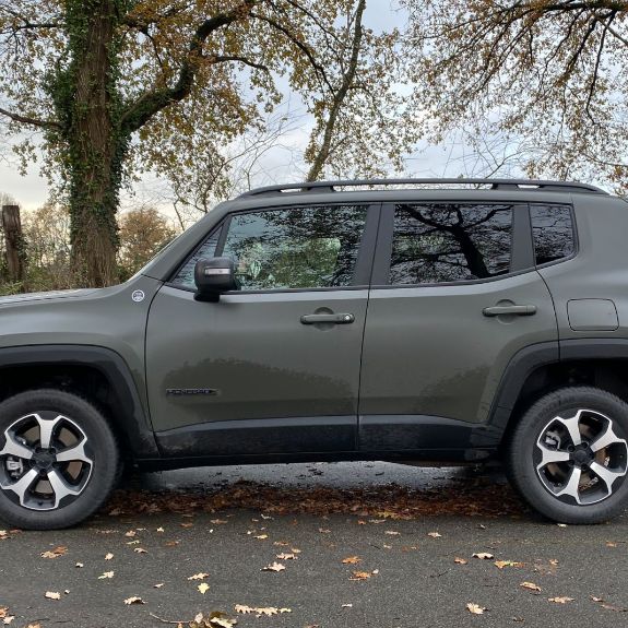 Jeep-4xe-Trailhawk
