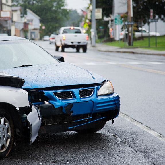 Schaden durch Parkrempler: Was tun?