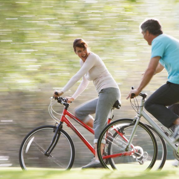 fahrrad-fahren-paar-gelenke.jpg