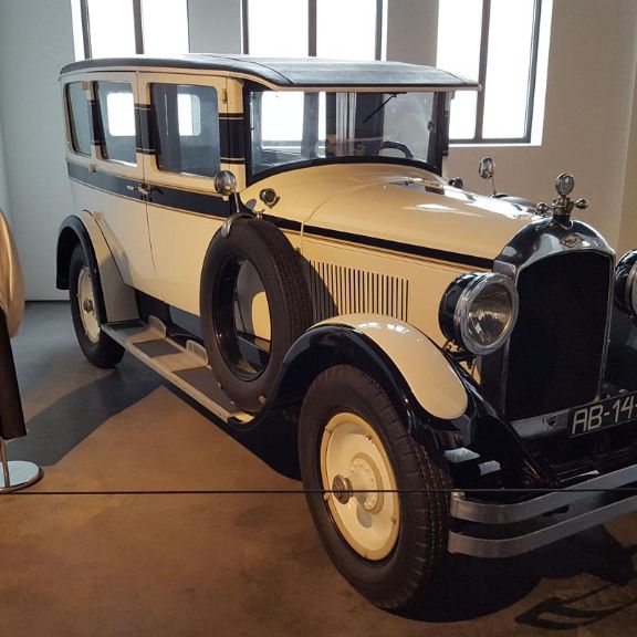 Automodell Paige 1927 im Museum. Graham-Paige war ein US-amerikanischer Automobilhersteller.