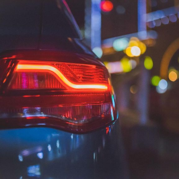 Glühbirne am Auto wechseln: So gelingt es auch Anfängern autorücklicht