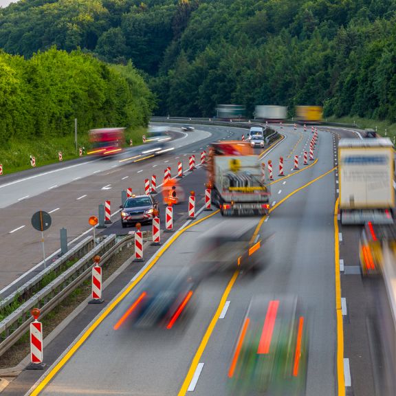 gefaehrliche-situation-autobahn.jpg