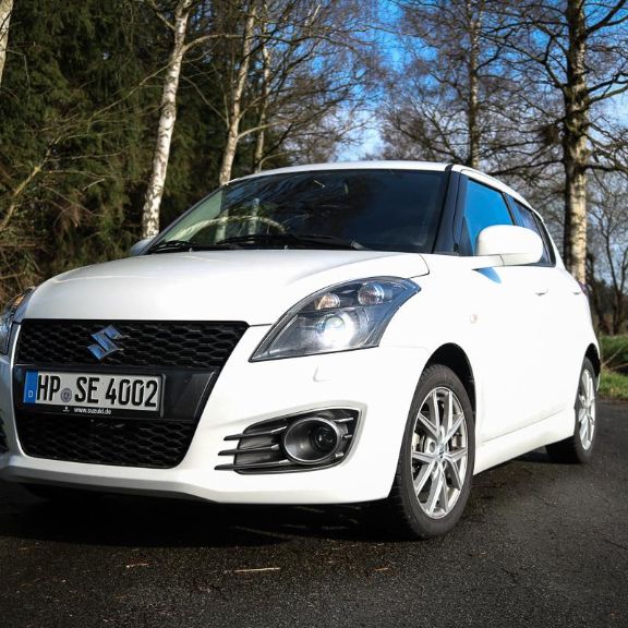 2016-Suzuki-Swift-Sport-1