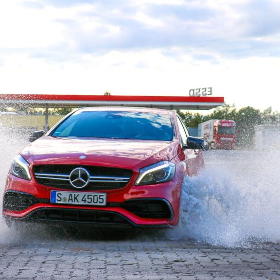 2015-Mercedes-AMG-A45-neue-A-Klasse-Test-Fahrberich-Video-Jens-Stratmann-31