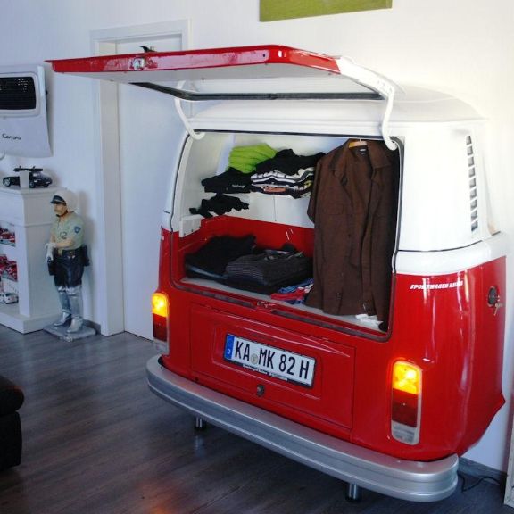 Möbel aus Schrottautos: Bulli Garderobe