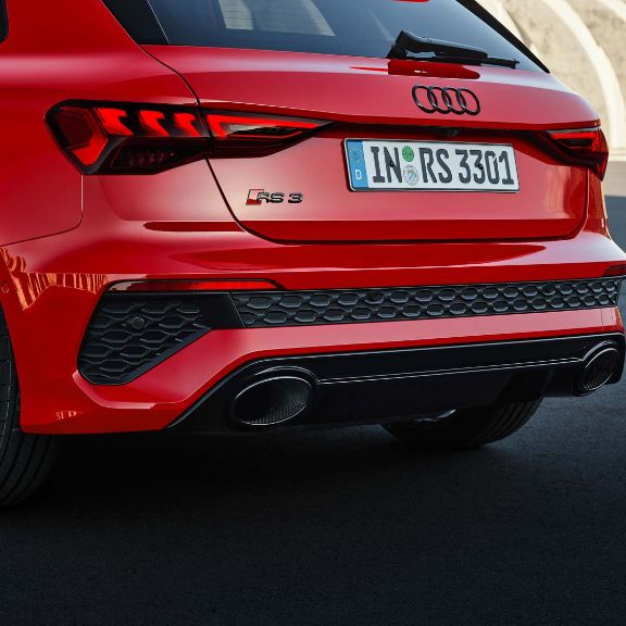 2022-Audi-RS3-10