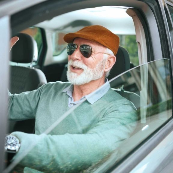 Autofahren nach Sprunggelenk-OP autos-fuer-senioren.jpg