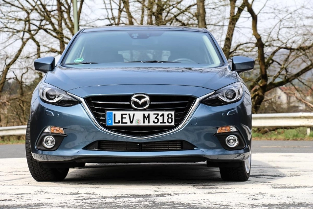 2015-mazda-3-test-fahrbericht-review-jens-stratmann-2